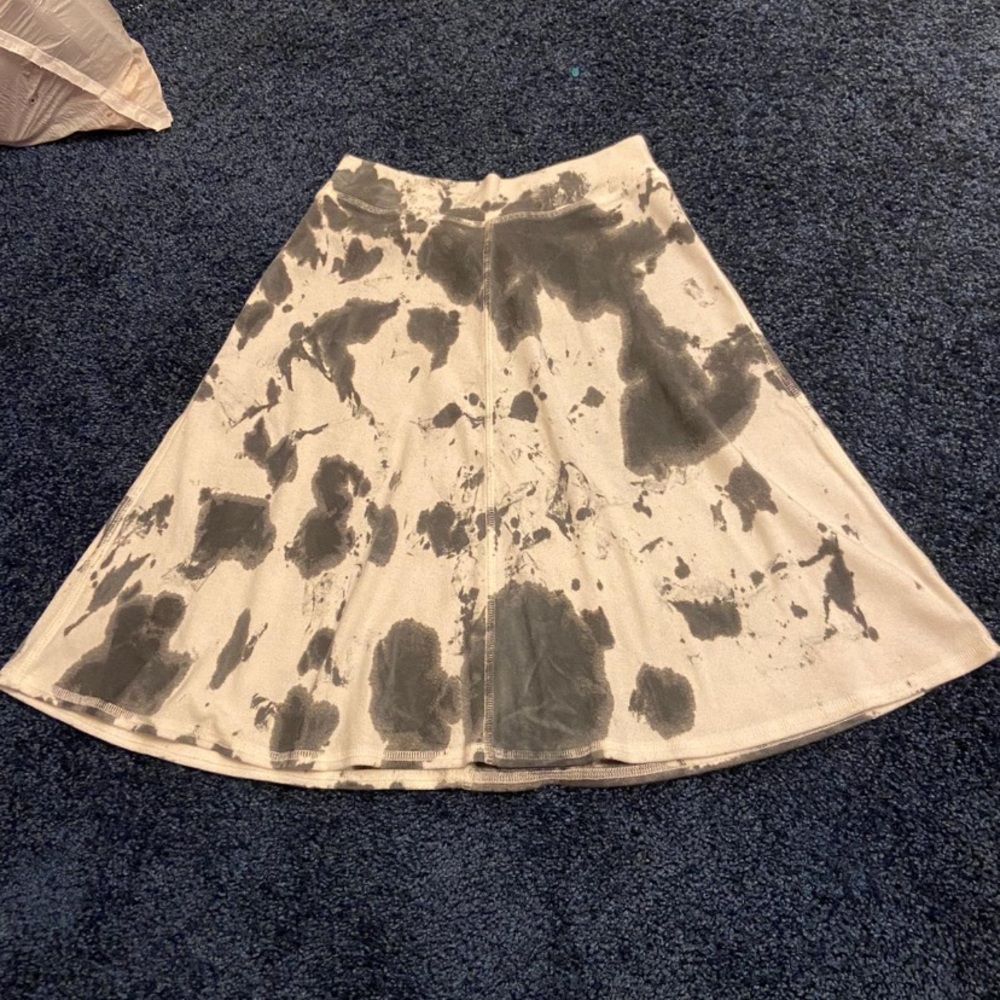 A hard tail skirt